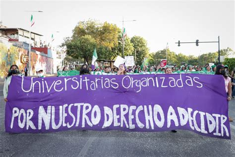 Marcha Feminista Pro Aborto Gran Angular