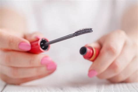 20 astuces maquillage géniales qui vous changeront la vie