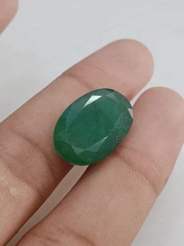 Oval Green Natural Zambia Emerald Gemstone Size 16 Crt At Rs 3000