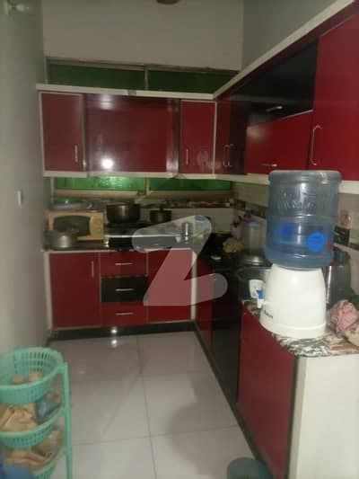 GULZAR E HIJRI SCHEME 33 3 BED DD LOUNGE LEASED FLAT FOR SALE Gulzar