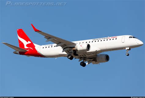 VH XVM QantasLink Embraer ERJ 190AR ERJ 190 100 IGW Photo By Cameron