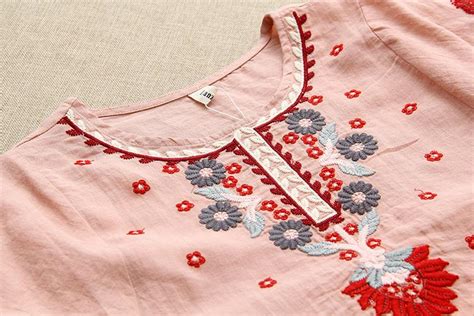 Vintage White Floral Embroidered Loose Fit Blouse With Half Lantern Sleeves Ethnic Cotton Linen