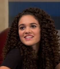 Madison Pettis as Janelle | Madison pettis, Lab rats, Celebs