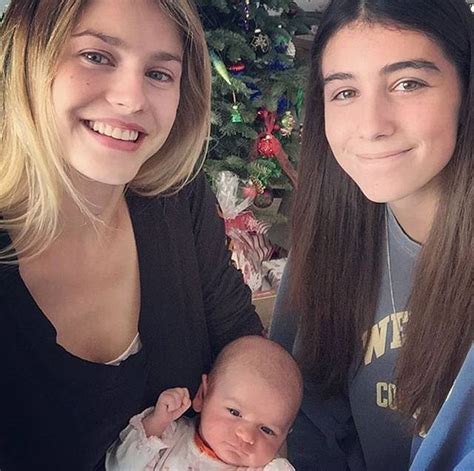 Vanessa Hessler Sul Social In Posa Con La Figlia E Giulia Nunnari La