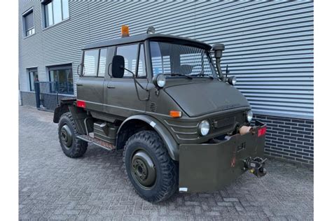 Mercedes Benz Unimog Doka Vliegtuigsleper Nieuwstaat Unimog