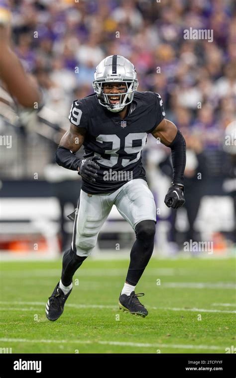 Las Vegas Raiders Cornerback Nate Hobbs Against The Minnesota