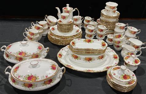 A Queens Rosina China Stratford Pattern Dinner Tea And Coffee Service