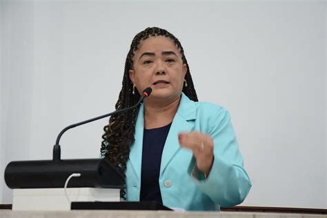 Aliada De Luizianne Vereadora Adriana Defende Unidade Do Pt