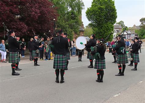 Pipe Band In Dornoch Anne Burgess Cc By Sa Geograph Britain