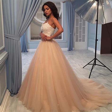 El Color Nude Es Perfecto Para Tu Vestido De Novia Pageant Dresses For