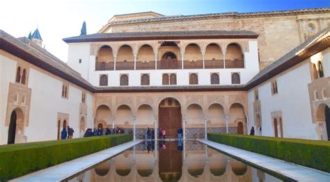 Alhambra Spain - Visiting the Nasrid Palaces - The Maritime Explorer