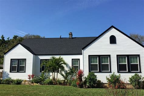 White Vinyl Siding House Images