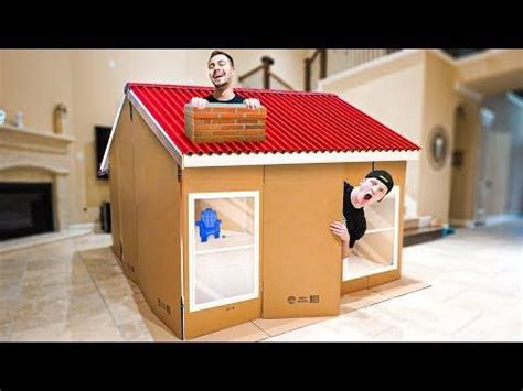 LAST TO LEAVE THE CARDBOARD HOUSE CHALLENGE! - YouTube | Cardboard ...