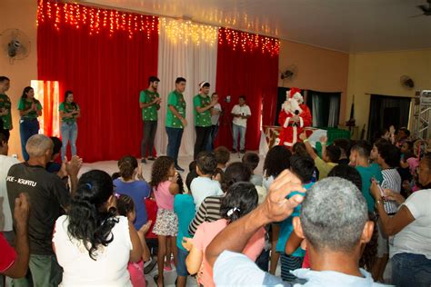 Campanha Coração Generoso distribui brinquedos e cestas básicas para