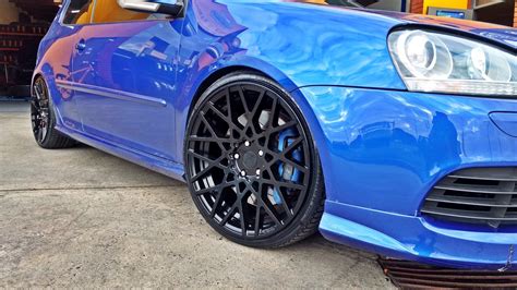 Volkswagen Golf R32 V Blue Rotiform BLQ Wheel Wheel Front