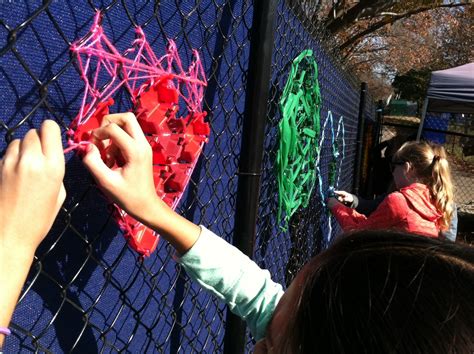 LAFAYETTE ART with Laurie: Miles of Chain Link Fence? Sounds Like a Blank Canvas to Me!