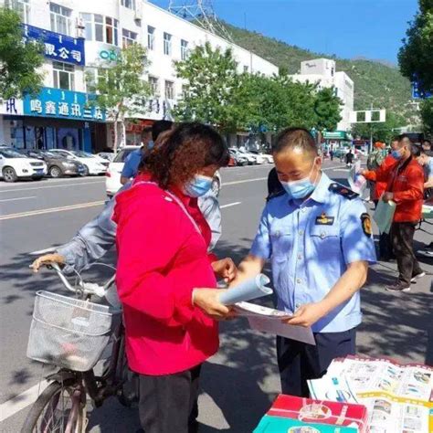 【宣传】喀旗市场监管局开展特种设备安全知识宣传活动防范群众答疑