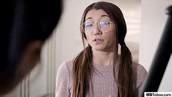 Nerdy Girl Having Squirting Lesbian Sex In A Tricky Way XNXX