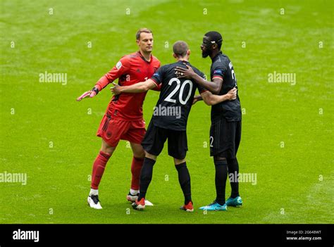 Torwart Manuel Neuer Deutschland Robin Gosens Deutschland Antonio