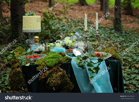 565 Enchanted Forest Wedding Stock Photos, Images & Photography ...