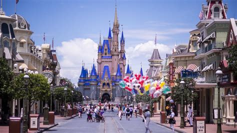 6 Splurges That Are Worth It At Disney Theme Parks