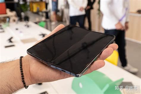 折叠屏的另一条路？三星发布最新一代galaxy Z Fold4，设想有新意 知乎