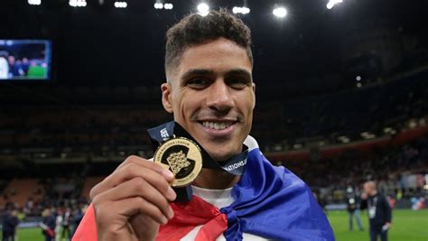 Como Varane Annuncia Mi Ritiro Ma Resto In Societ