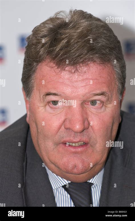 John toshack hi-res stock photography and images - Alamy