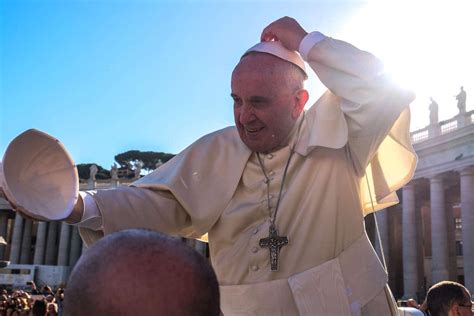 Papa Francesco In Piazza San Pietro Per Canonizzazione Sei Nuovi Beati