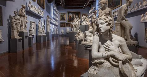 Firenze La Galleria Dellaccademia Gratis Per La Domenica Al Museo