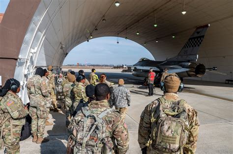 DVIDS Images 51st LRS And 2ID Conduct First Ever Joint Hot Pit Refueling Image 2 Of 7