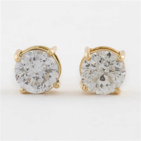 A Pair Of Brilliant Cut Diamond Earrings Bukowskis