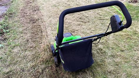 Greenworks 40V 14in Cordless Dethatcher Scarifier Review Top Ten