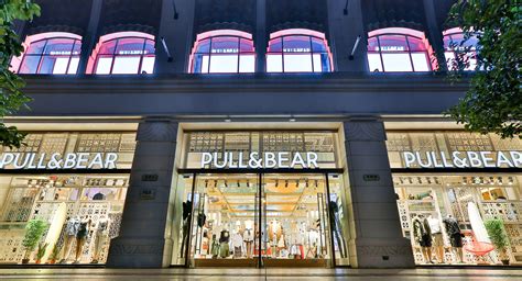 Pull And Bear Inaugurates New Brand Image In Florence Store Retail