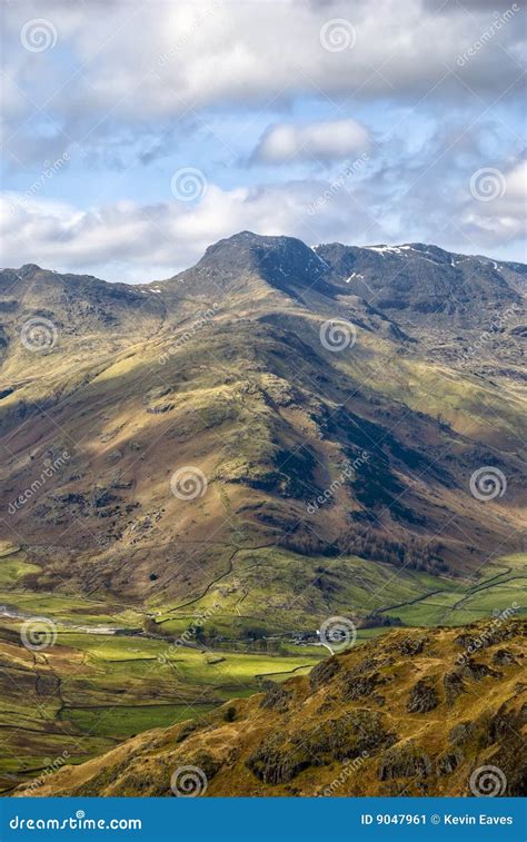 Bow Fell Mountain Scenic Stock Image Image Of Fell Band