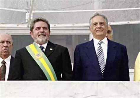 A opinião de Lula sobre Bolsonaro não lhe passar a faixa presidencial