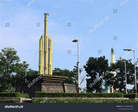 tugu bambu pekanbaru royalty  images stock  pictures