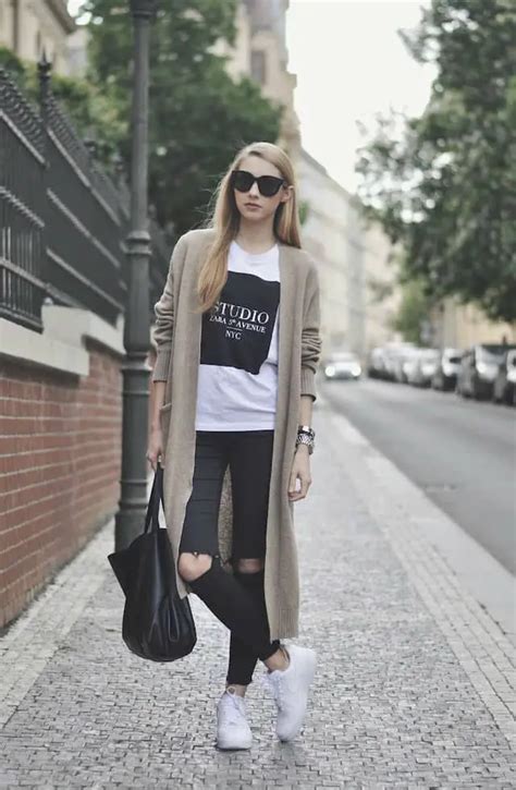 27 Photos of Amazing Ripped Jeans Outfits