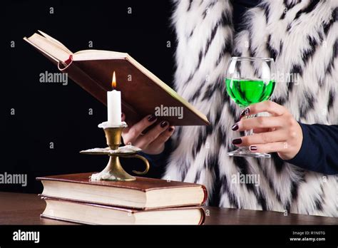 Absinthe Fairy Hi Res Stock Photography And Images Alamy