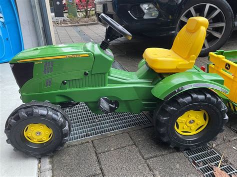 Tretttraktor John Deere mit Anhänger Kaufen auf Ricardo