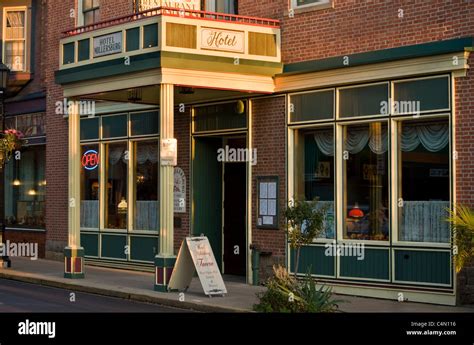 Historic Hotel Millersburg in Millersburg, Ohio Stock Photo - Alamy