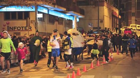 Unos Corredores Participan En La San Silvestre De Teruel