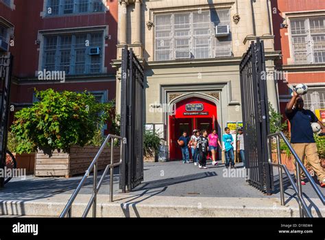 Escuela De Nueva York Escuelas De Nueva York Fotografías E Imágenes De