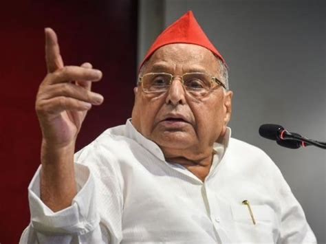 Mulayam Singh Yadav Biography: Birth, Age, Family, Education, Political ...