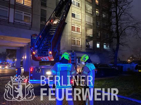 Berliner Feuerwehr On Twitter Brand Im Wedding Aktuell Brennt Es Im