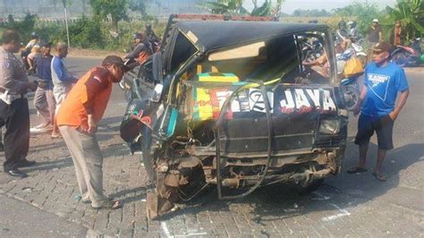 Kecelakaan Maut Di Mojokerto Tiga Pelajar Diseruduk Pikap Saat