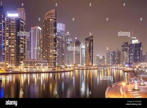 Dubai nightlife hi-res stock photography and images - Alamy