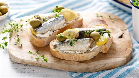 12 Facts About Canned Sardines