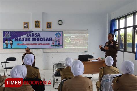 Jaksa Masuk Sekolah Solusi Terbaik Pengenalan Hukum Kepada Siswa