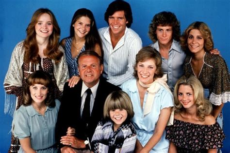 Eight is Enough: The idyllic life of TV's Bradford family, plus the opening credits & theme song ...